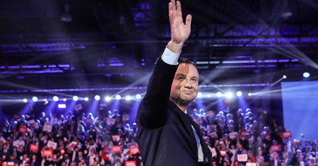 Wybory prezydenckie 2020. Fanka Andrzeja Dudy oburzona. Jolka Rosiek przekonuje, że nie jest stalkerką