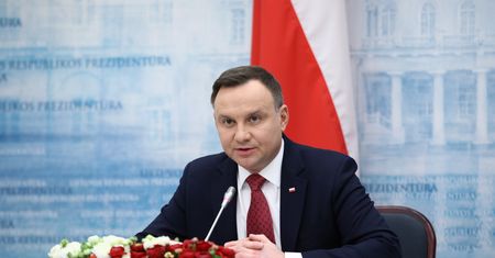 "Nie wiem skąd taka burza". Rzecznik Dudy broni Morawieckiego