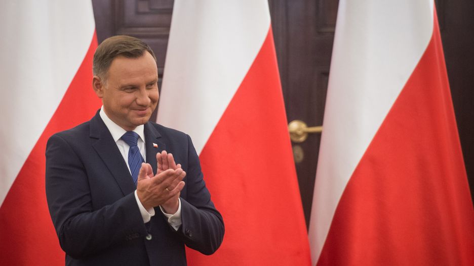 Andrzej Duda wciąż na prowadzeniu w wyścigu o fotel prezydencki
