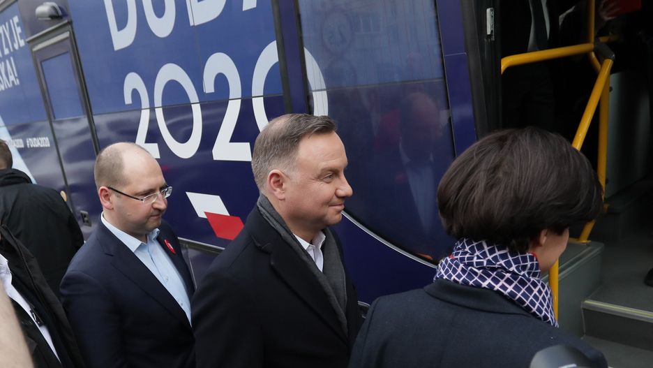 Wybory prezydenckie 2020. Adam Bielan skomentował sprawę "gorliwej fanki" Andrzeja Dudy Jolki Rosiek