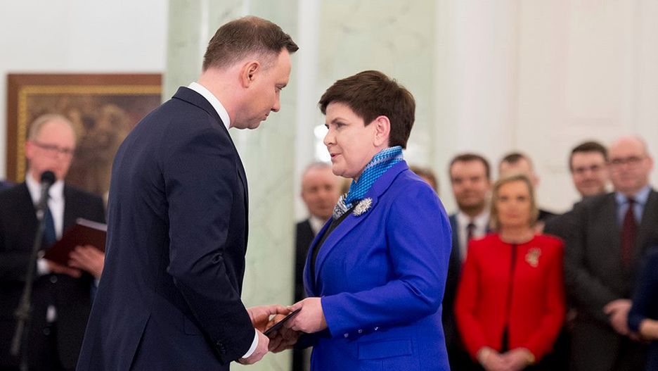 Beata Szydło za Andrzeja Dudę? Teoretycznie nieprawdopodobny scenariusz, ale tylko teoretycznie.
