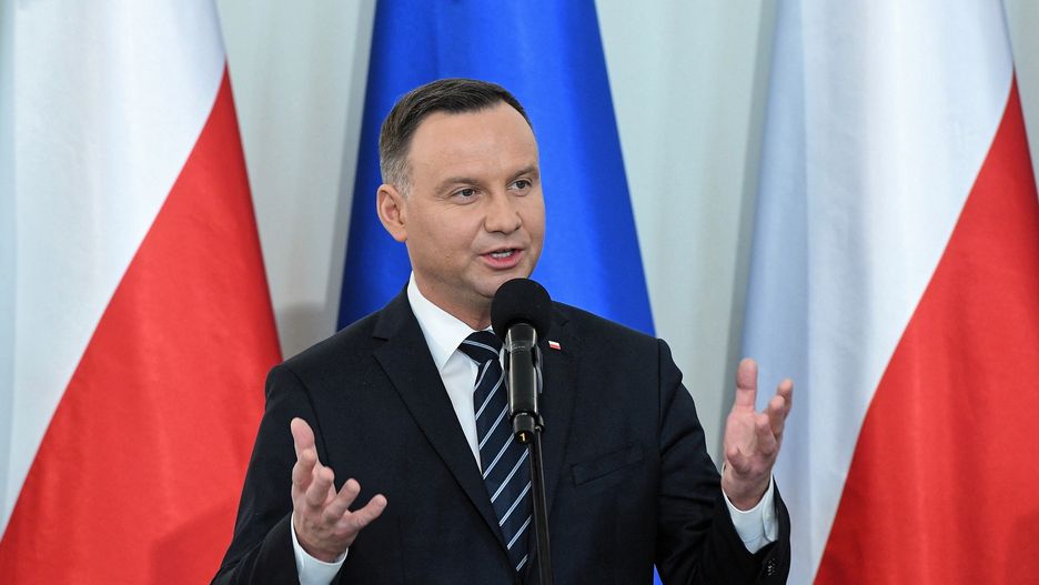 Ogółem Kancelaria Prezydenta przeznaczyła na nagrody ponad 2 mln zł