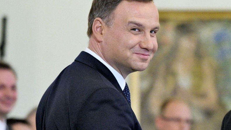 Z sondażu wynika, że rywale prezydenta w wyborach nie pokonają Andrzeja Dudy
