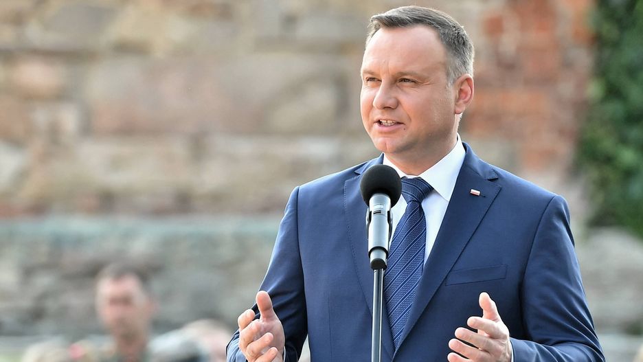 Insynuacja - to nie jest język, którym powinien posługiwać się prezydent. Andrzej Duda o tym zapomina