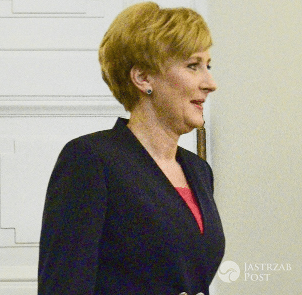Agata Duda w garniturze