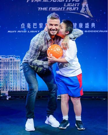 David Beckham zaprezentował w Chinach swoją nową fryzurę