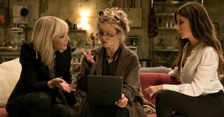 Skok na kasę. Sandra Bullock, Cate Blanchett i Rihanna w jednym filmie już na Blu-ray i DVD