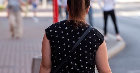 "Grubi, ale zdrowi". Słyszałaś o tym? Naukowcy obalają popularny mit
