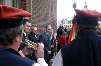 Książę Edward odwiedził hejnalistę na Wieży Mariackiej