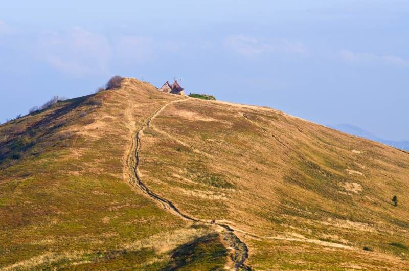 Szlaki turystyczne. Bieszczady. Na piechotę lub na dwóch kółkach