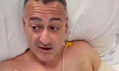 Ratował ludzi przed terrorystami. W ciężkim stanie leży w szpitalu