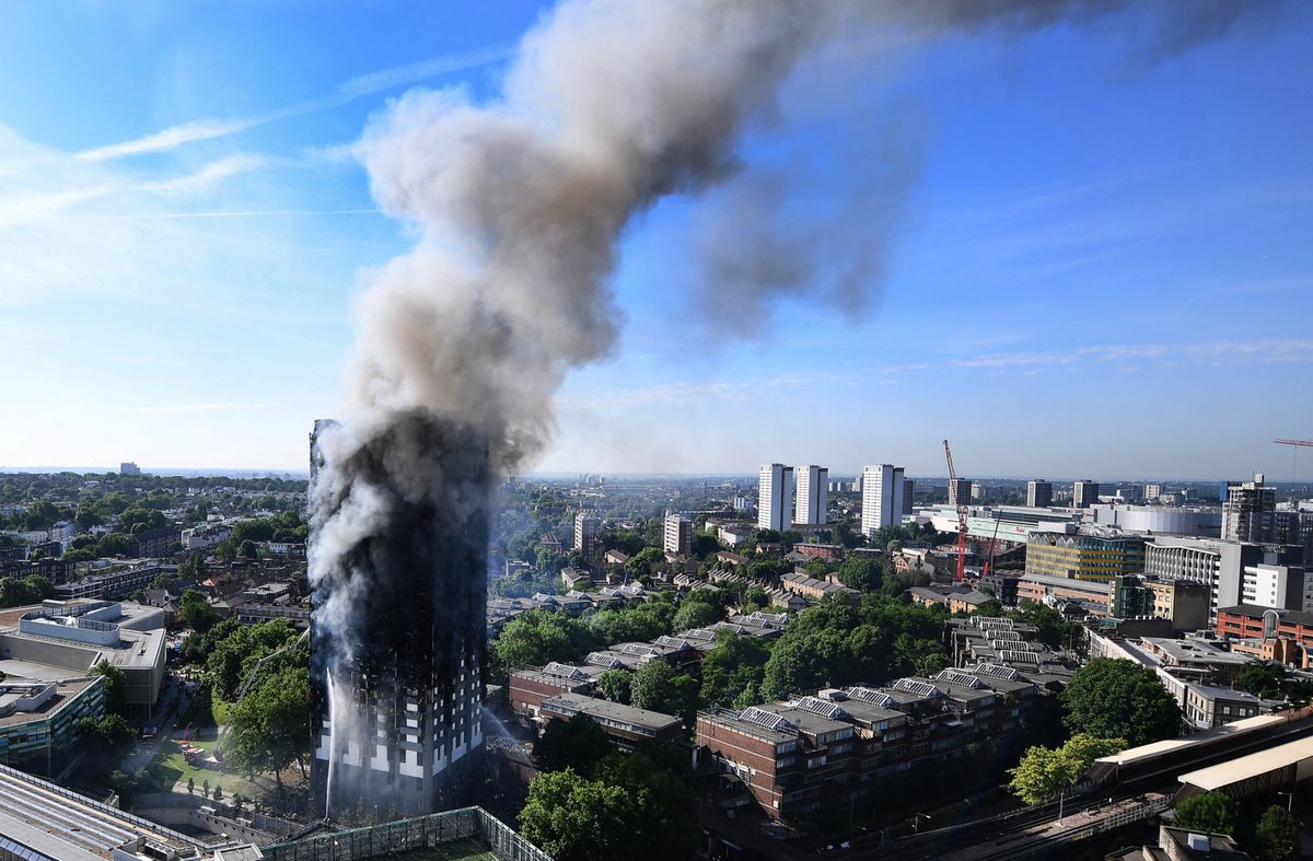 Wzrosła liczba ofiar pożaru w Londynie