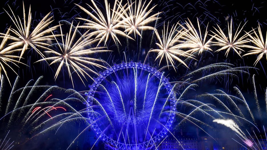 London Eye podświetlono w kontrowersyjny sposób podczas pokazu fajerwerków.