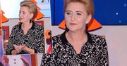 Agata Duda promuje świąteczną akcję w sukience w kwiatki. Jej talia robi wrażenie
