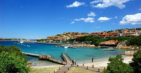 Wykwintny kurort na Sardynii. Oto uwielbiane przez bogaczy Porto Cervo