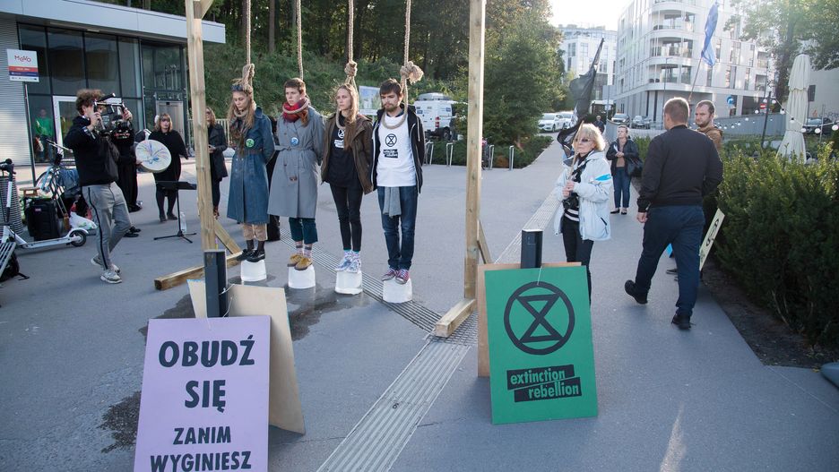 Aktywiści z Extinction Rebellion wykorzystali początek FPFF w Gdyni do przeprowadzenia swojego happeningu