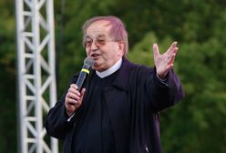 TV Trwam ze spadkiem oglądalności o 30 procent. Widzowie zadali mu cios, ale to nie jedyne problemy ojca Rydzyka