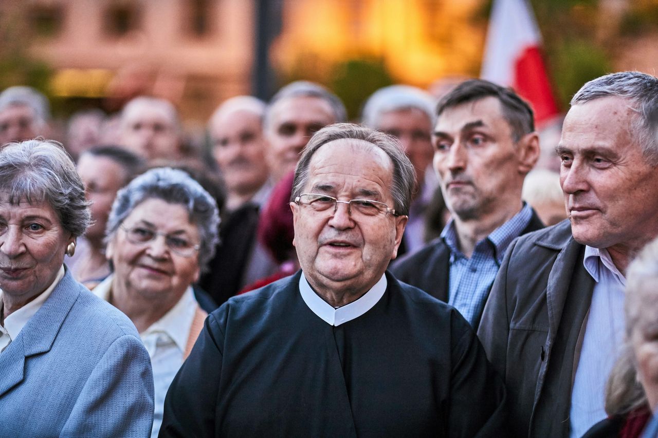 Ojciec Tadeusz Rydzyk beszta minister Elżbietę Rafalską. Poszło o handel w niedziele