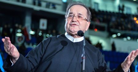 Rydzyk nie zaszkodzi PiS. Nowy sondaż dobry dla Biedronia