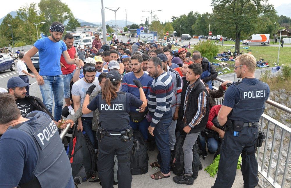 Niemiecki plan: mieszkańcy Unii zapłacą podatek na uchodźców