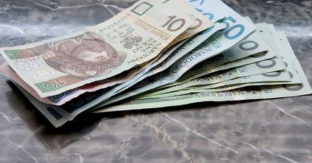 Wniosek o 500+. Banki wstrzymują możliwość składania, czekają na zmiany