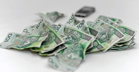 Znalazła na ulicy kilka tysięcy. Pieniądze czekają w Biurze Rzeczy Znalezionych