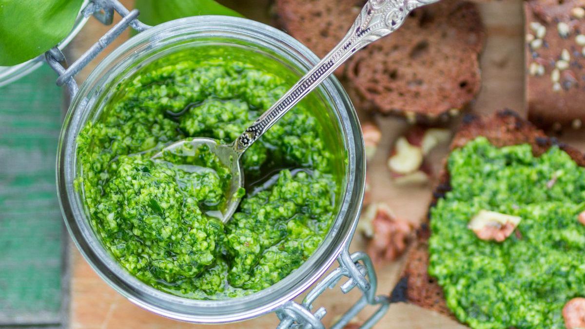 Pesto z czosnku niedźwiedziego