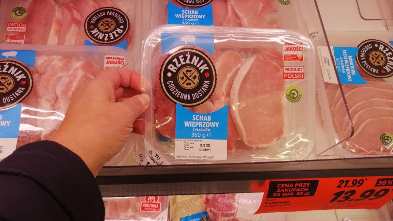 Czujesz smród z lodówki w mięsem w supermarkecie? Reakcja powinna być natychmiastowa