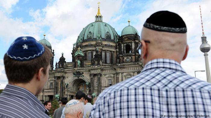 Niemiecka prasa: Długo ignorowano napływowy antysemityzm