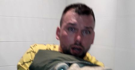Chciał zrobić zdjęcie nagiej w toalecie, sam dał się sfotografować. Apel policji ze Śląska