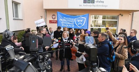 Strajk nauczycieli nawet do wakacji. Rodzice solidaryzują się i też będą protestować