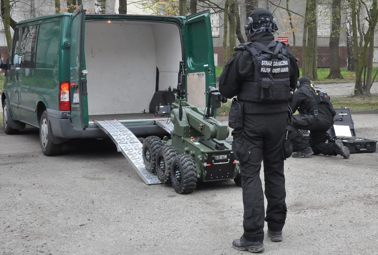 Głupi żart na lotnisku we Wrocławiu. "Pochwalił się", że w bagażu ma bombę