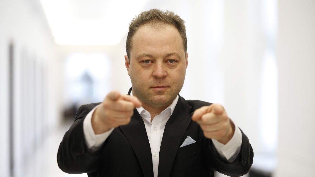 Pobudzin wiele lat pracował w TV Trwam, potem przeszedł do TVP