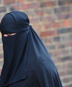 "Boże Narodzenie to głupota". Angielska dziewczynka w muzułmańskich rodzinach zastępczych