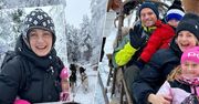 Małgorzata Socha na magicznych zdjęciach z rodziną! Tak szukają Mikołaja. Już nie ma wątpliwości, że Zosia to kopia mamy