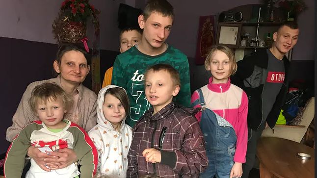 Kobiecie chcą zabrać 11 z 15 dzieci