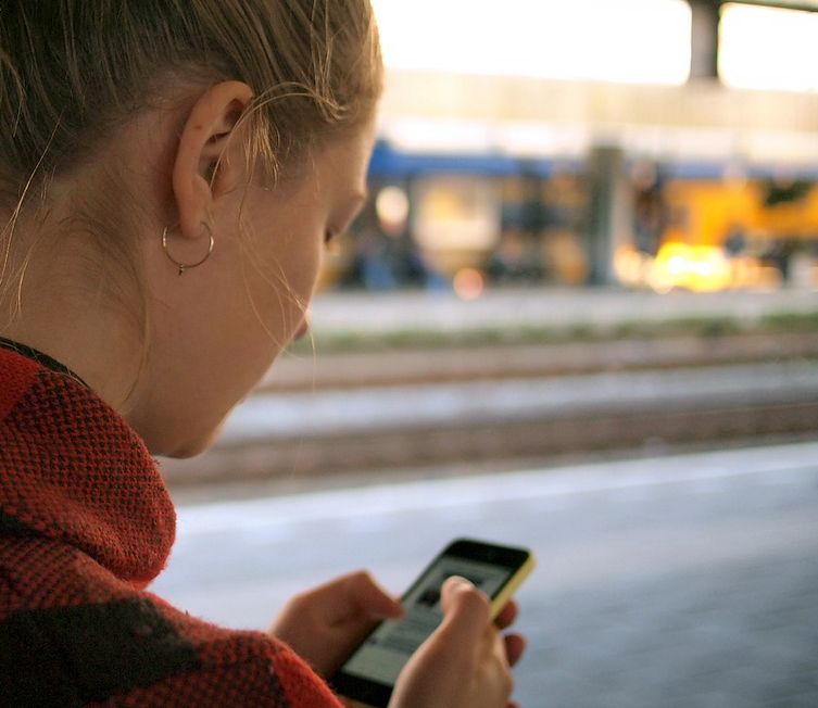 Adoptowała ją rodzina z USA. Teraz Monika szuka bliskich w Polsce