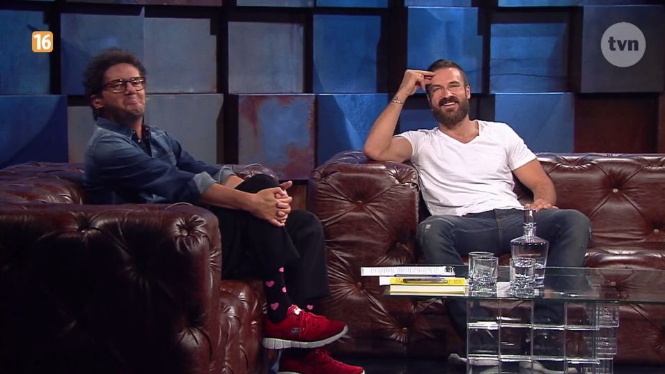 "Kuba Wojewódzki": Stramowski robi karciane sztuczki, a Lara Gessler opowiada o spaniu pod stołem i tatuażu ze sztućcami
