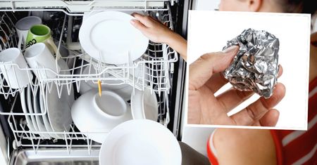 Zawsze wrzucam kulkę z folii aluminiowej do zmywarki. Jej działanie jest niesamowite