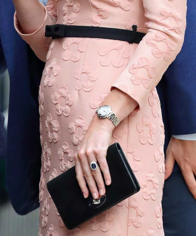 Bezbarwny manicure księżnej Kate