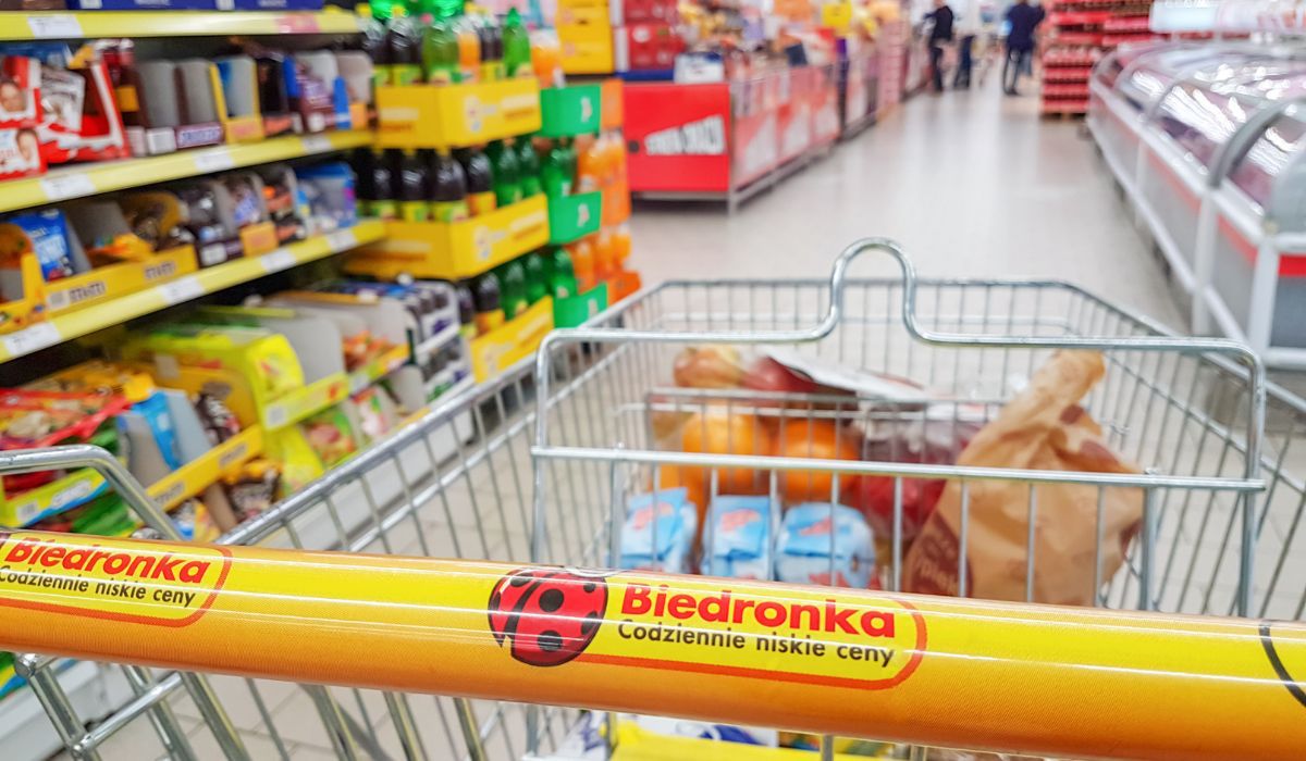 Wielu Polaków na zakupy wybiera się do Biedronki/źródło: WDnet Studio/Adobe Stock