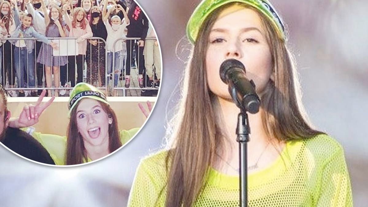 Roksana Węgiel w siateczkowej mini