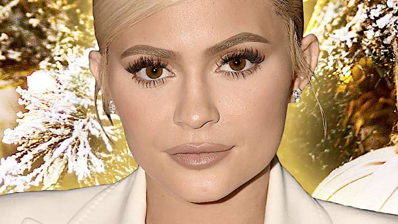 Kylie Jenner święta złota choinka
