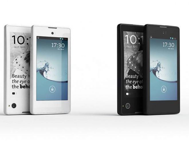 YotaPhone: Dwa ekrany w smartfonie, jeden w technologii E-Ink