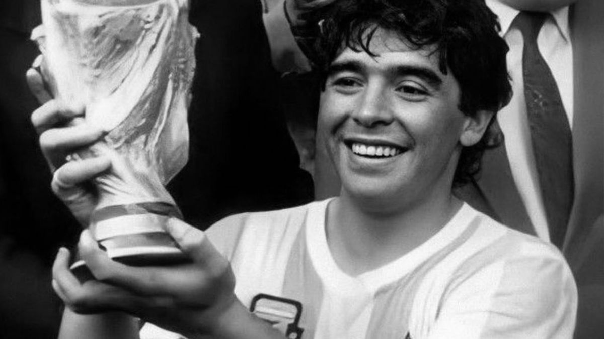 Diego Maradona nie żyje