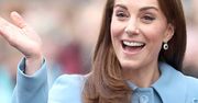 Pałac Kensington pokazał nowe zdjęcie księżnej Kate! Pozuje w stylowych butach z sieciówki