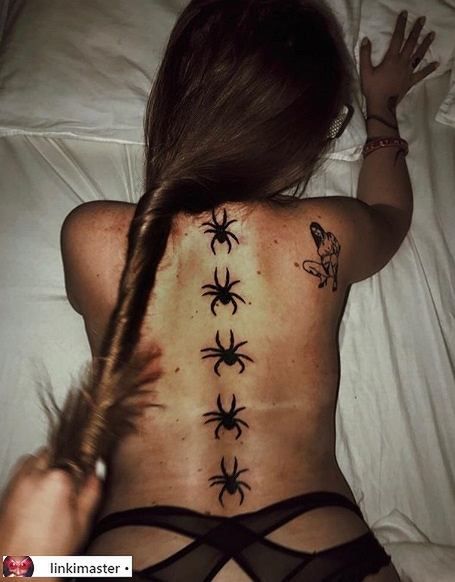 Marta Linkiewicz – tatuaż na plecach