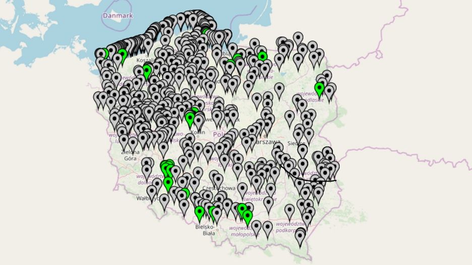 Zielone punkty oznaczają wodę zdatną do kąpieli