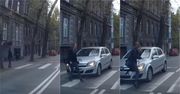 Kierowca celowo nie zatrzymał się przed przejściem dla pieszych? Sami zobaczcie i oceńcie