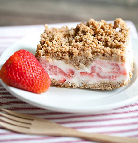 Frozen Strawberry Crunch Cake